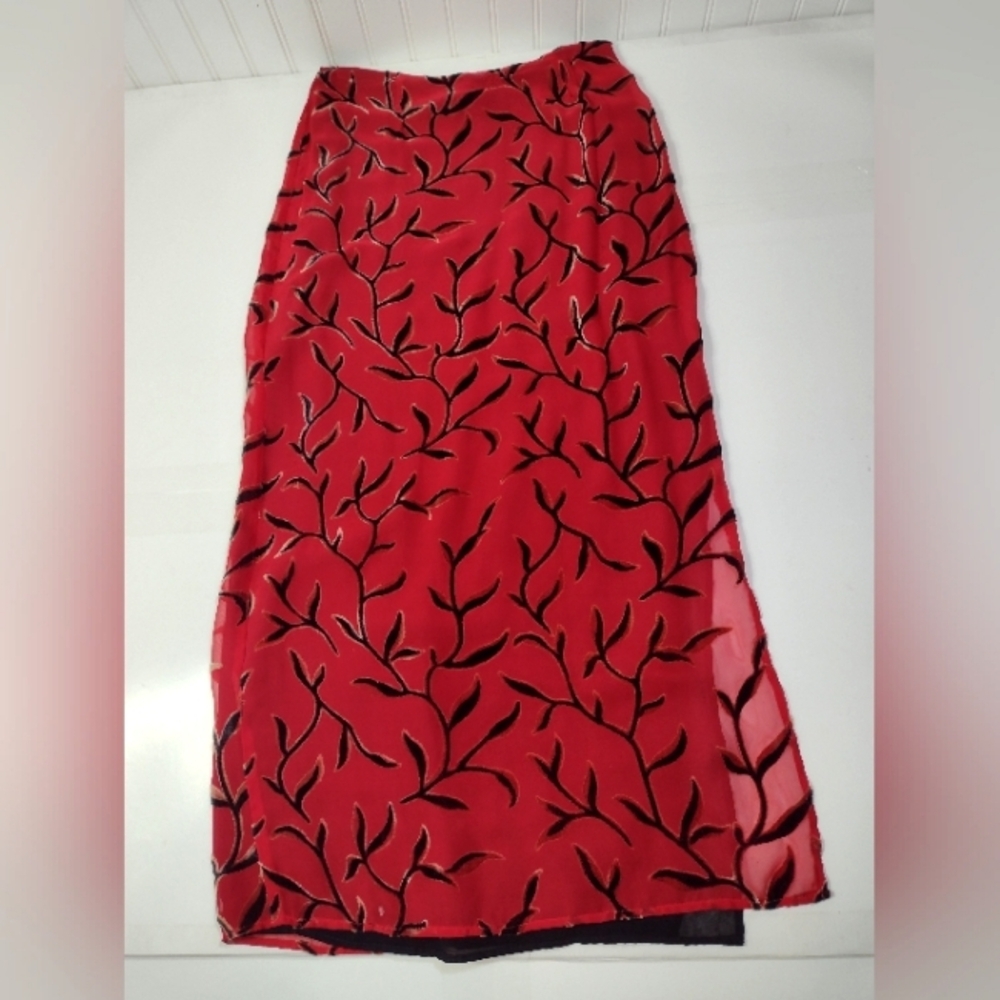 Tessuto Vintage Women's Red/Black Maxi Skirt Size (M) - Picture 6 of 12